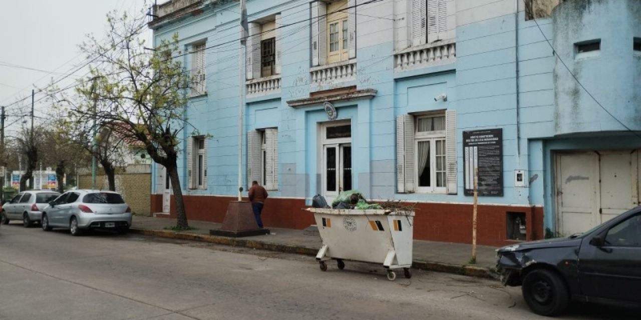 Investigan un violento asalto y robo millonario a dos jubilados